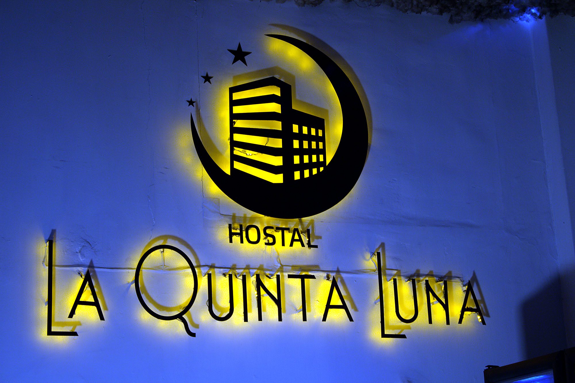 Hostal Quinta Luna de noche